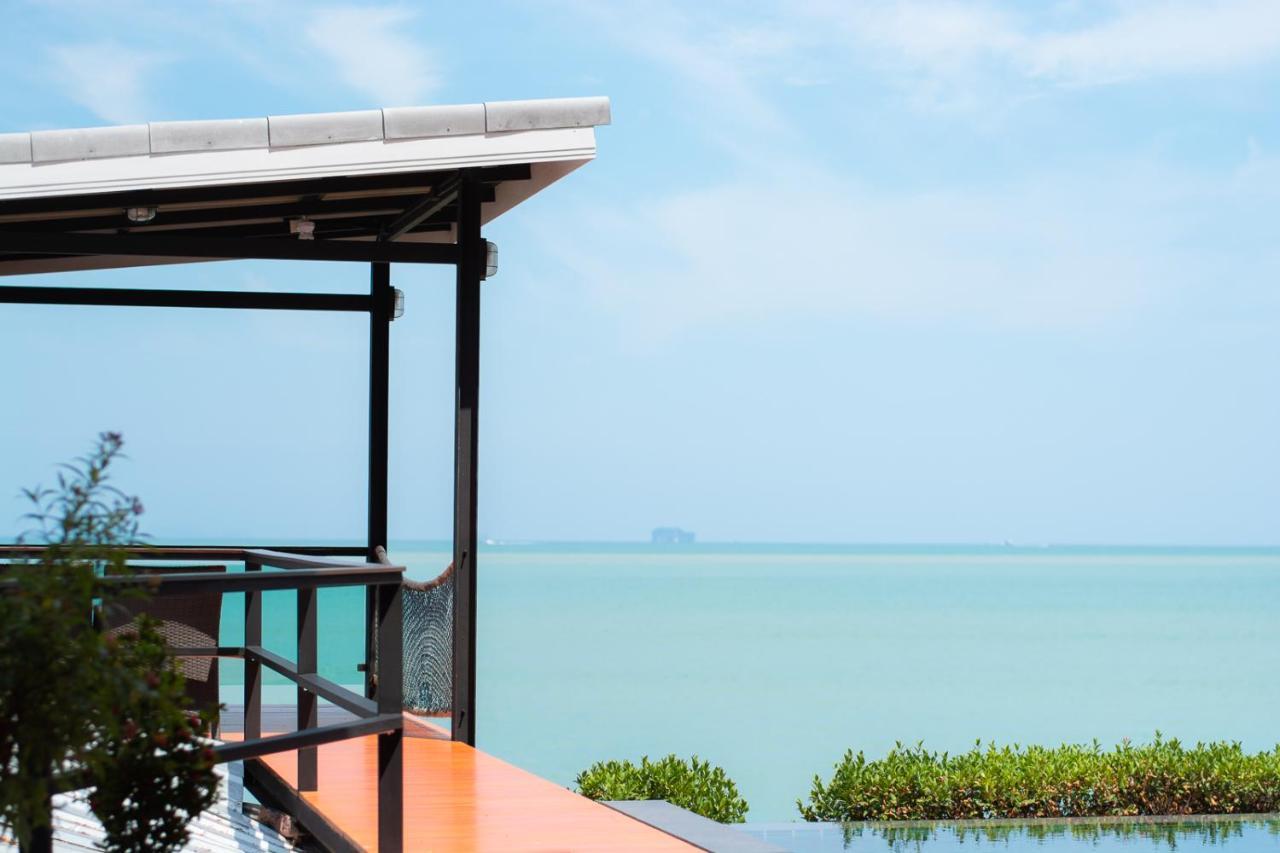 Phuket Koh Sirey Beachfront Pool Villa מראה חיצוני תמונה
