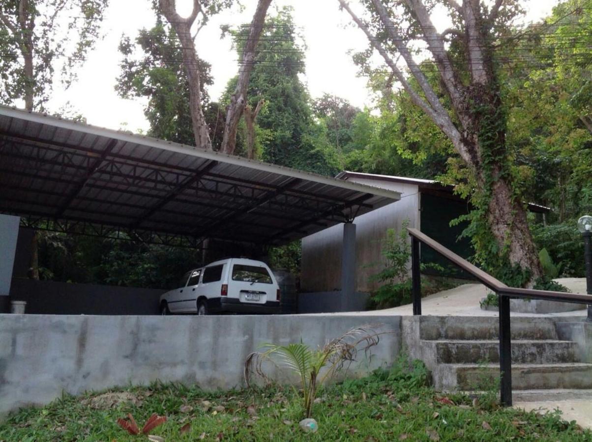 Phuket Koh Sirey Beachfront Pool Villa מראה חיצוני תמונה