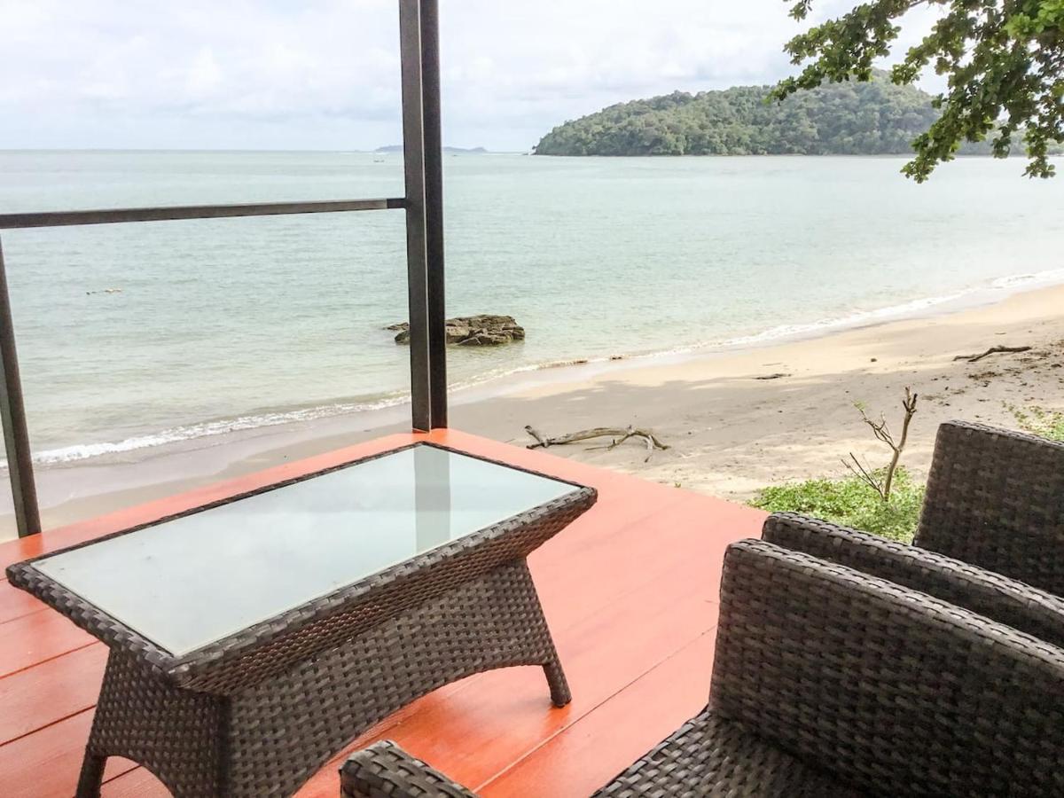 Phuket Koh Sirey Beachfront Pool Villa מראה חיצוני תמונה