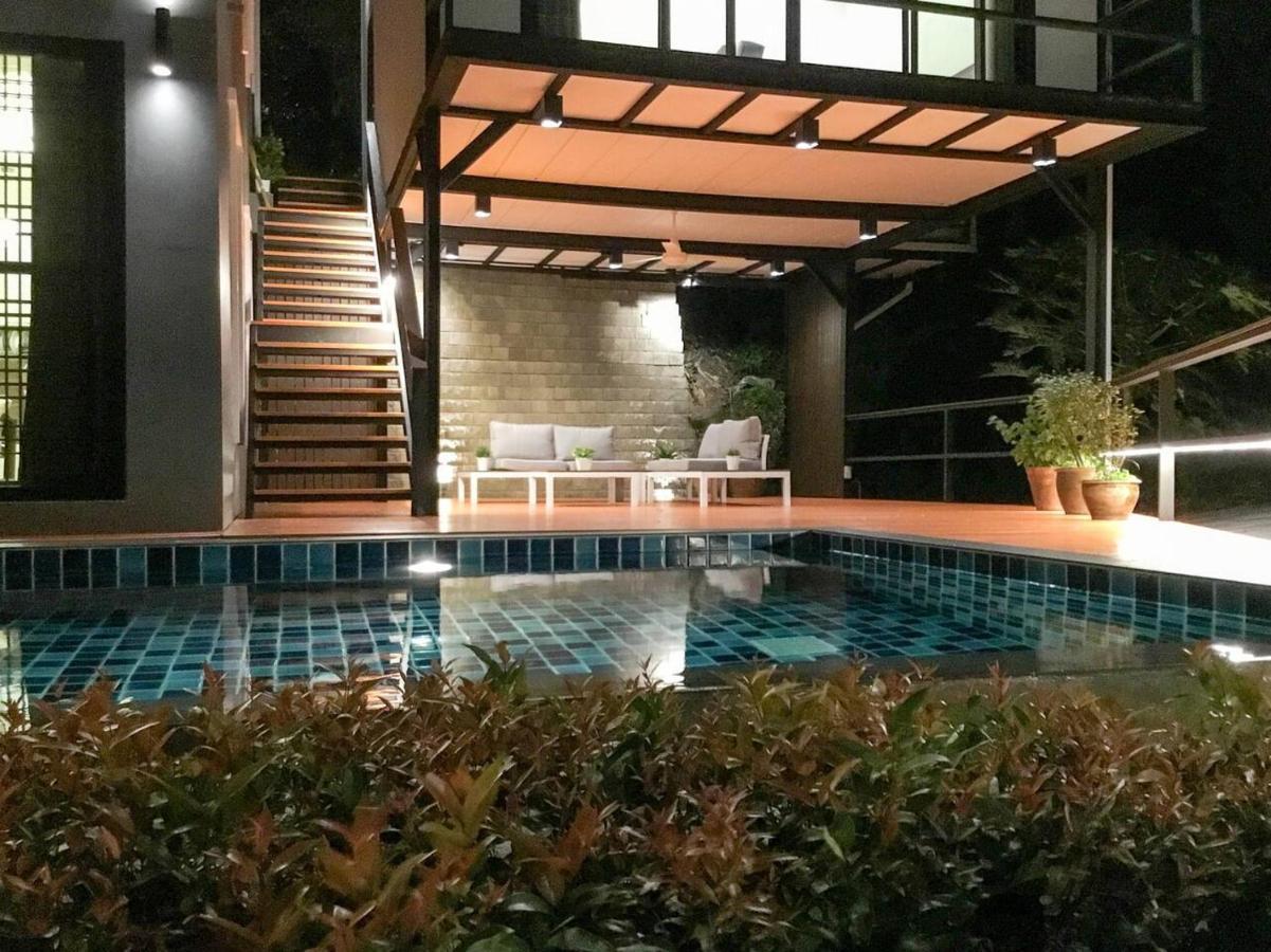 Phuket Koh Sirey Beachfront Pool Villa מראה חיצוני תמונה