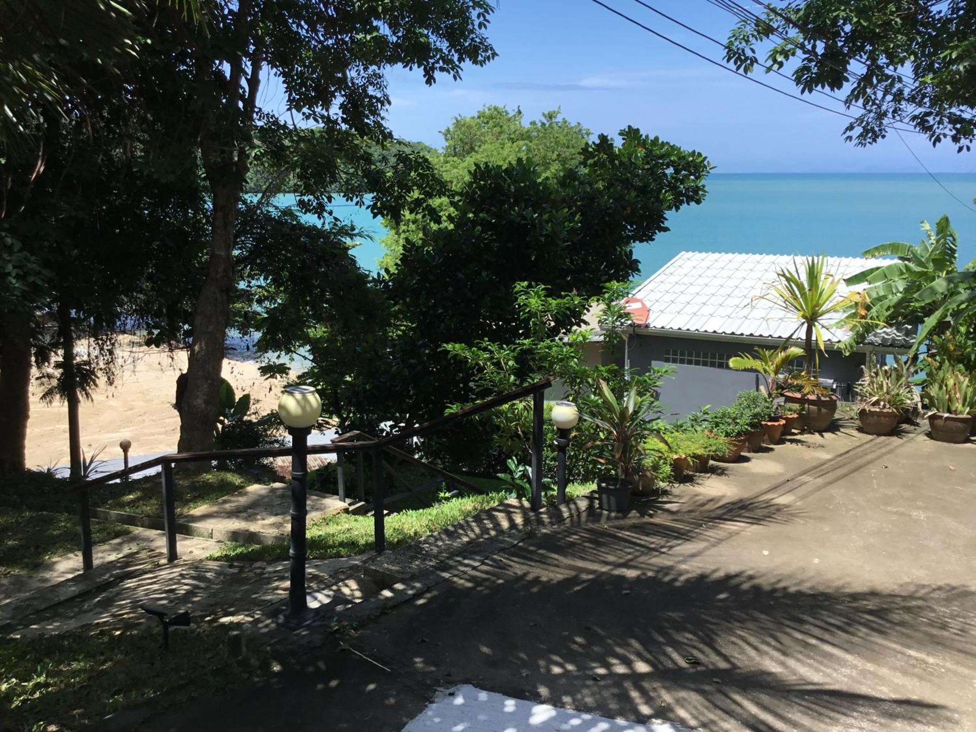 Phuket Koh Sirey Beachfront Pool Villa מראה חיצוני תמונה