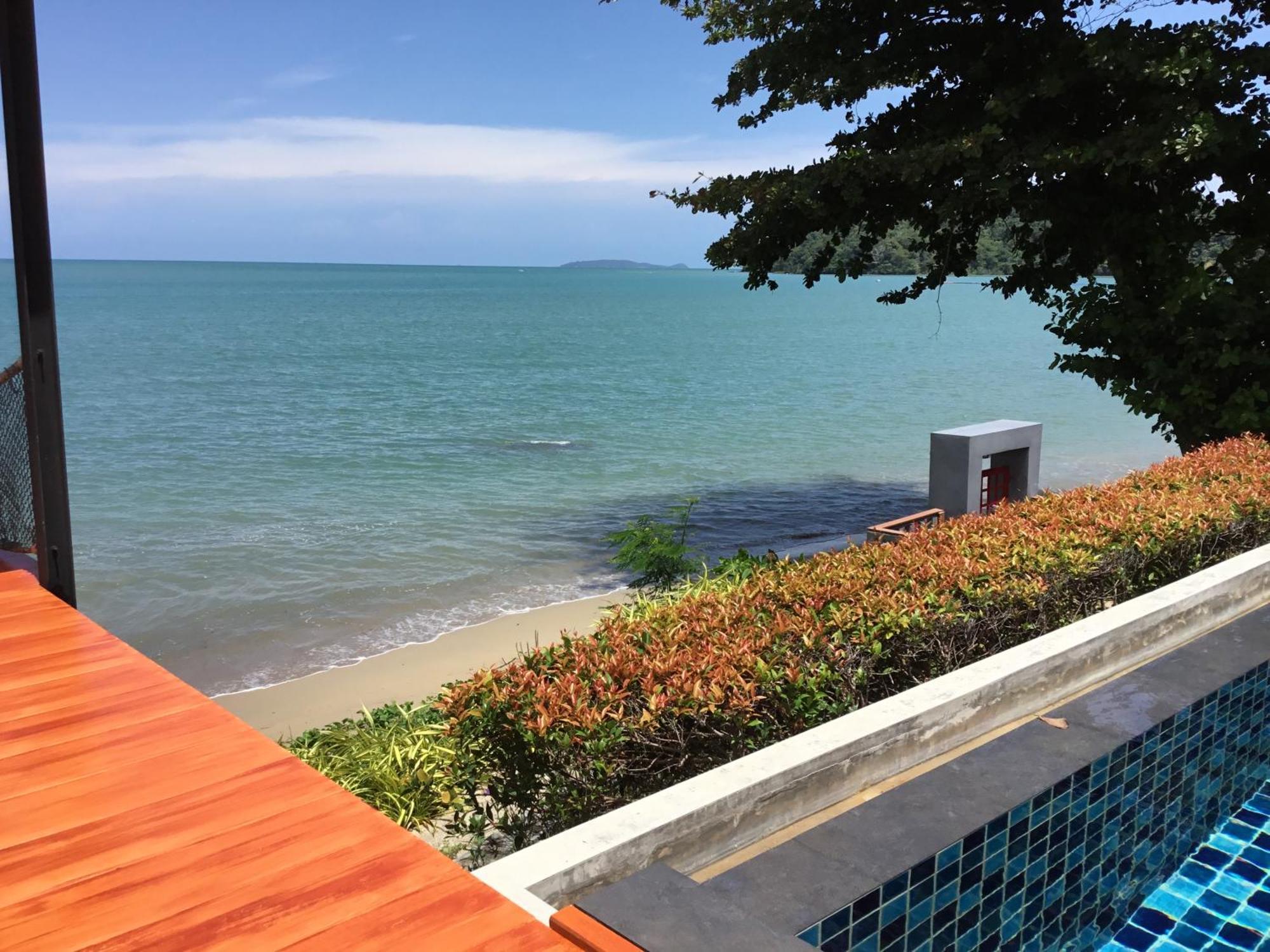 Phuket Koh Sirey Beachfront Pool Villa מראה חיצוני תמונה